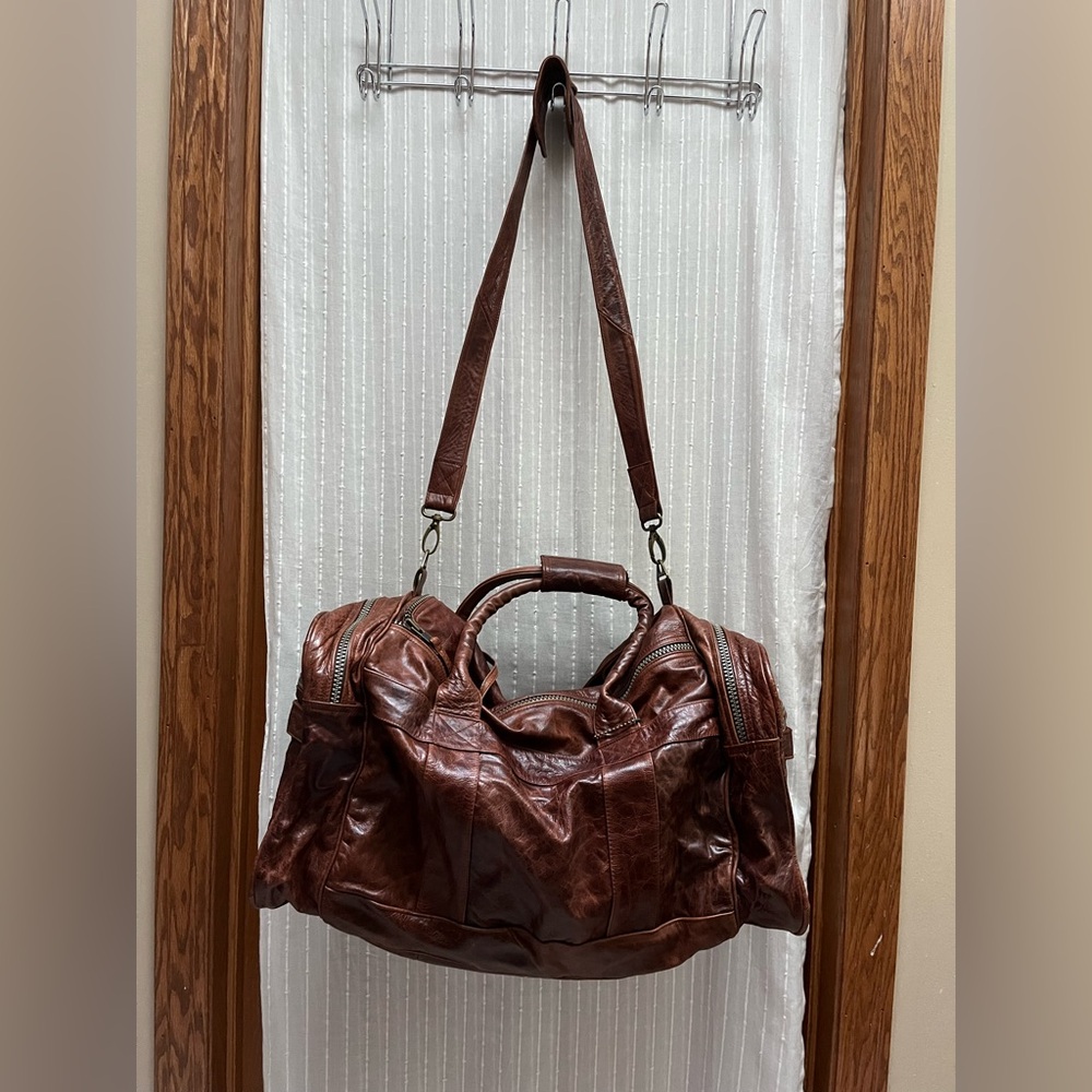 Handcrafted Leather With Zippered Compartments Traveling Duffel Bag Size XL